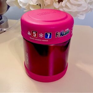 Thermos Brand Funtainer Hot Pink holds Hot and Cold foods 10 oz NWT Scratched